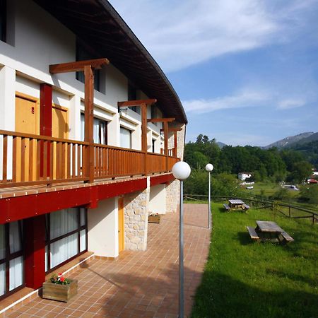 Apartamentos Aldea Del Puente Onís Buitenkant foto