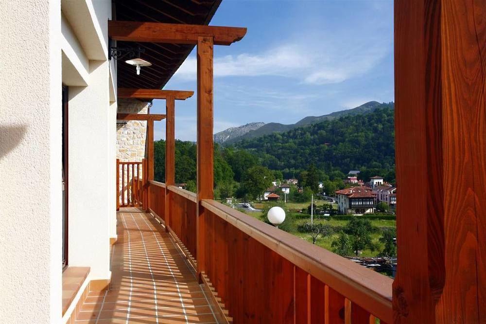 Apartamentos Aldea Del Puente Onís Buitenkant foto