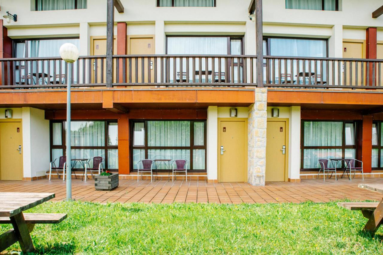Apartamentos Aldea Del Puente Onís Buitenkant foto